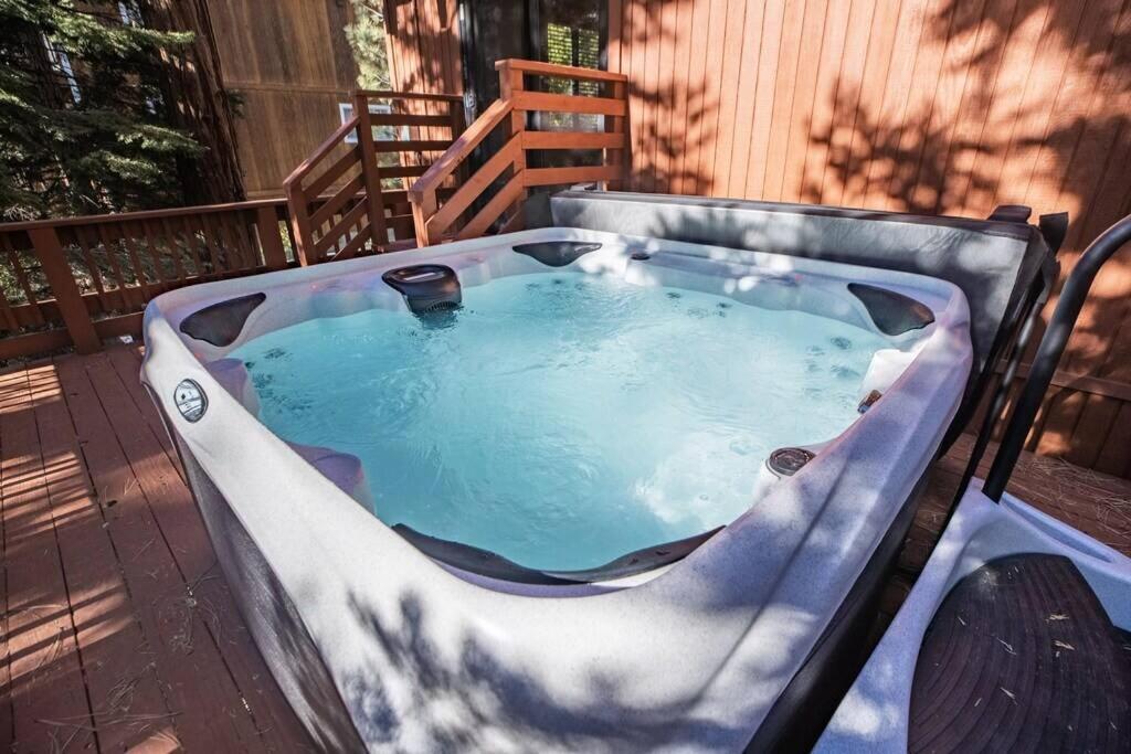 Luna Cabin - 5Br Hot Tub A/C Game Room Ev Charger Tahoe Vista Exterior photo