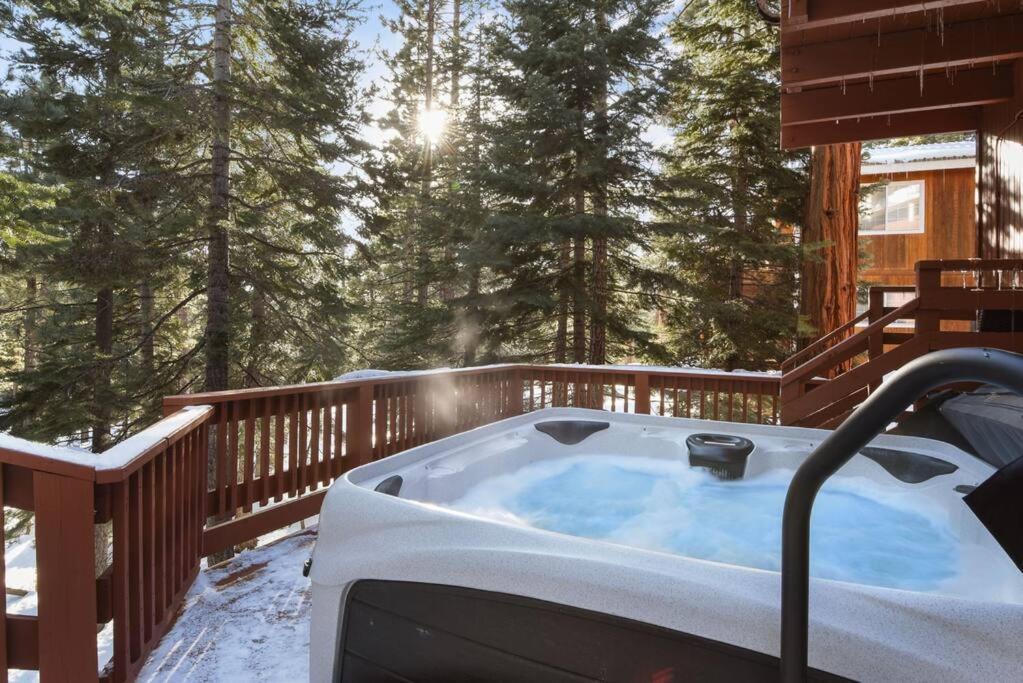 Luna Cabin - 5Br Hot Tub A/C Game Room Ev Charger Tahoe Vista Exterior photo